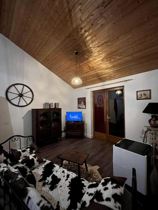 Вилла Chez Mamie Л'Иль-Журден Экстерьер фото